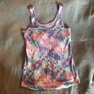Tie-dye pattern tank top